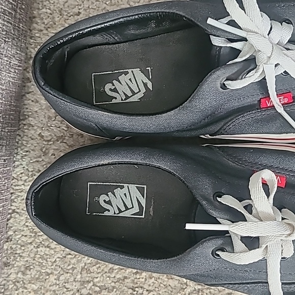 Gray vans - Picture 2 of 3